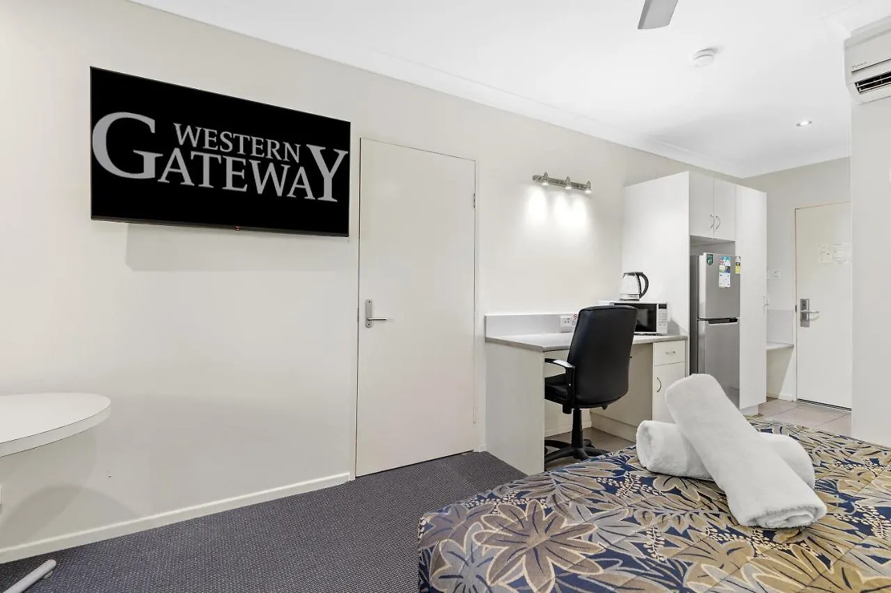 Western Gateway Motel And Apartments Emerald