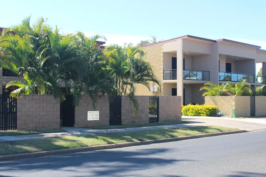 Western Gateway Motel And Apartments Emerald